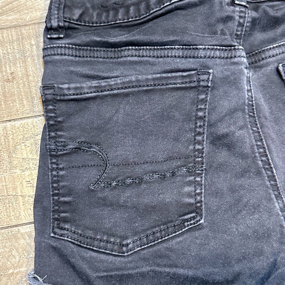 “Women's Size 2 Black Super Stretch Mid Rise American Eagle Shorts" - Picture 9 of 9